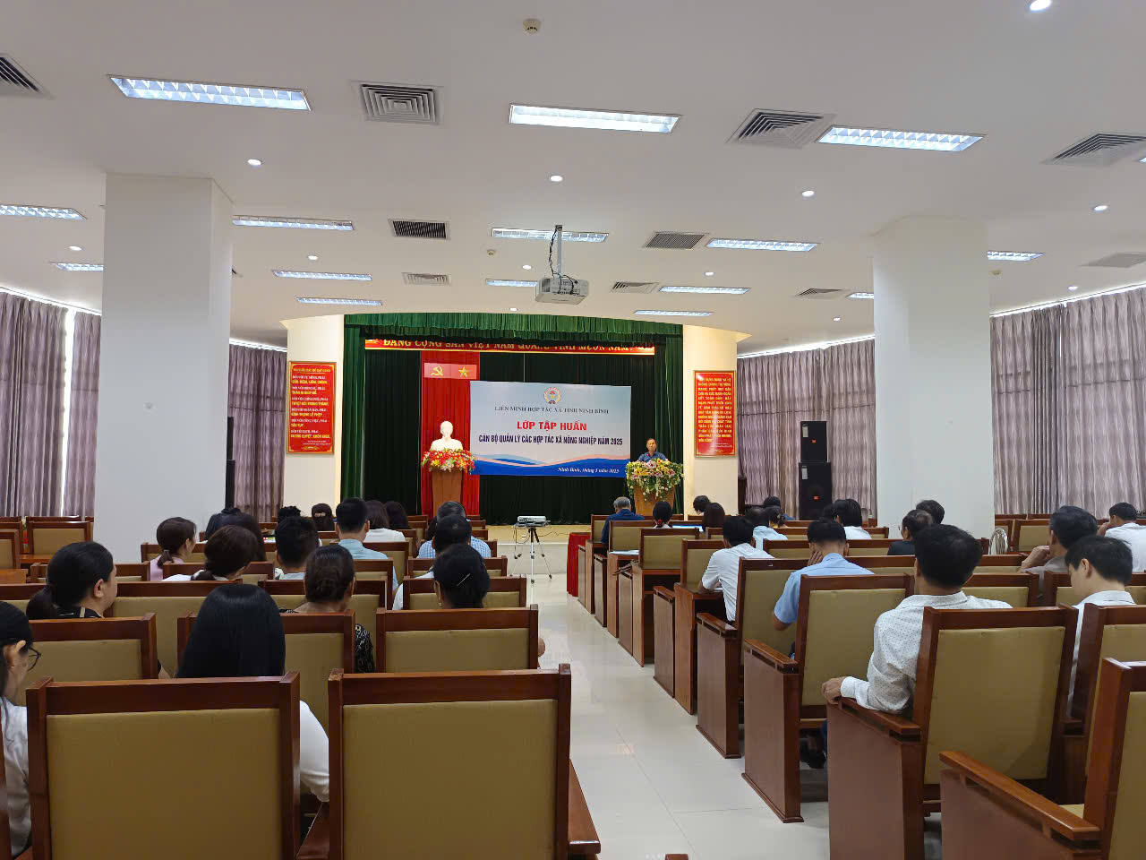 Khai mạc lớp cán bộ quản lý Quỹ tín dụng nhân dân năm 2025