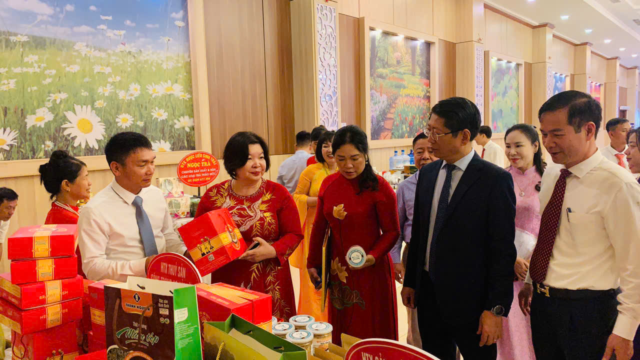 TRUY XUẤT NGUỒN GỐC NÔNG SẢN NINH BÌNH: MINH BẠCH HÓA GIÁ TRỊ, KHẲNG ĐỊNH NIỀM TIN SỐ