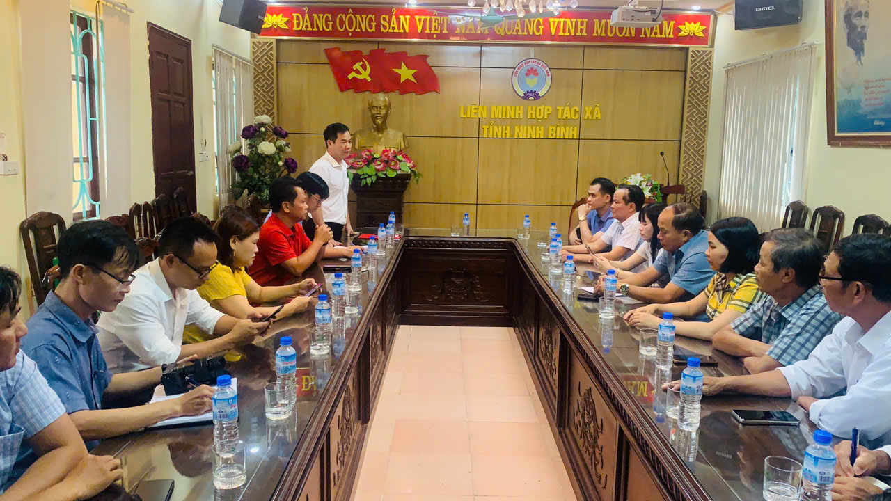 Đoàn công tác Liên minh HTX Đà Nẵng làm việc tại Ninh Bình