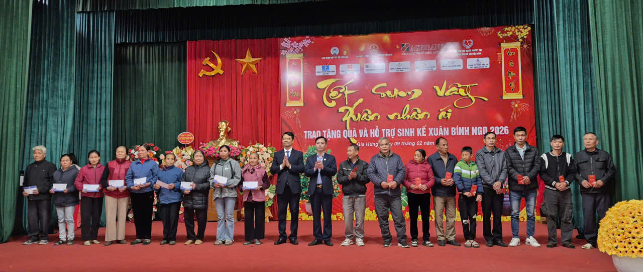 Tết sum vầy, Xuân nhân ái