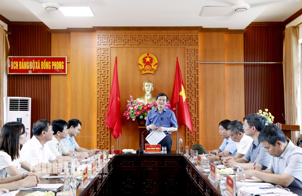 Đồng chí Bí thư Tỉnh ủy kiểm tra, khảo sát tình hình xây dựng nông thôn mới tại huyện Nho Quan