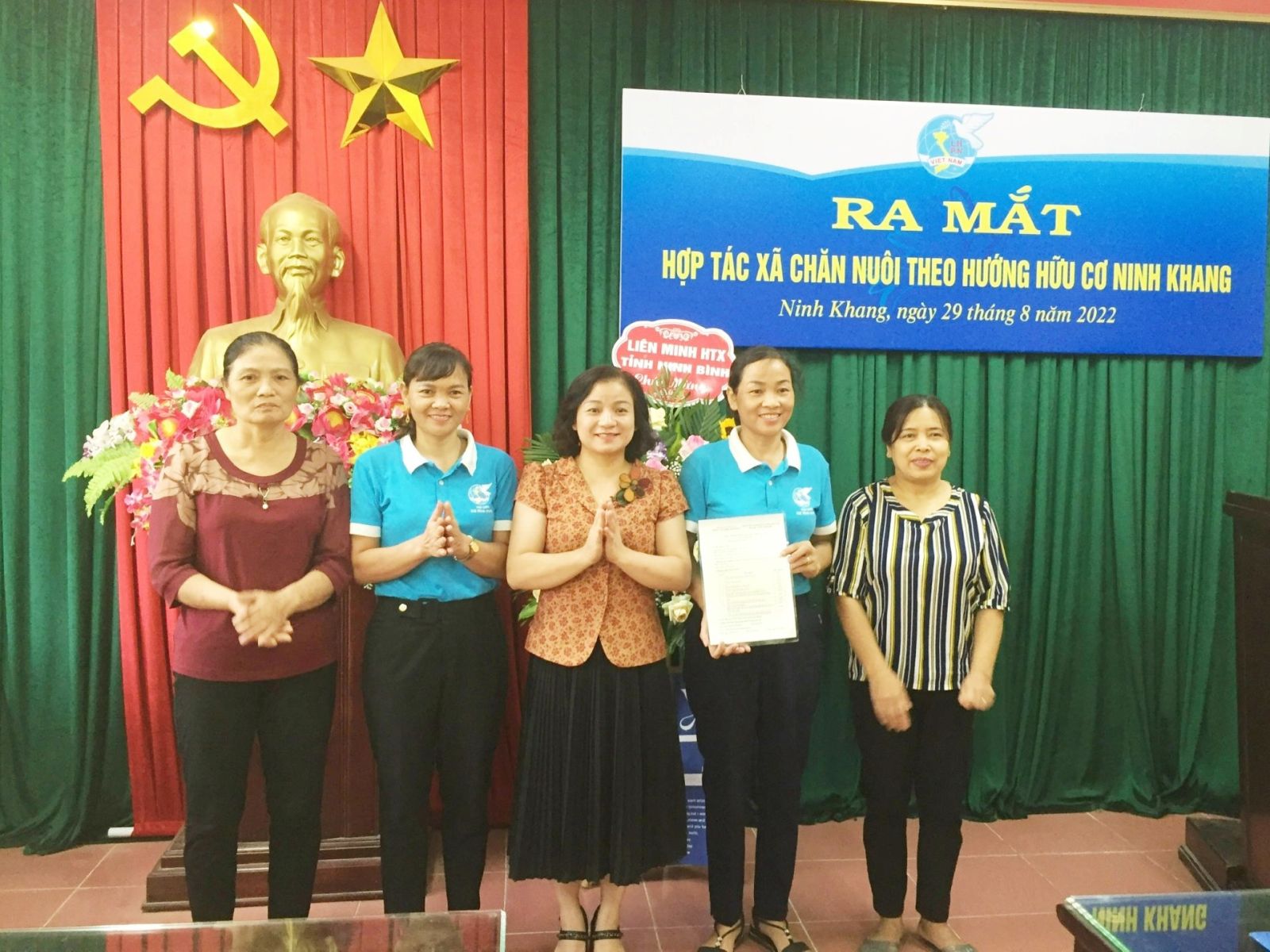 Hội nghị ra mắt HTX chăn nuôi theo hướng hữu cơ Ninh Khang