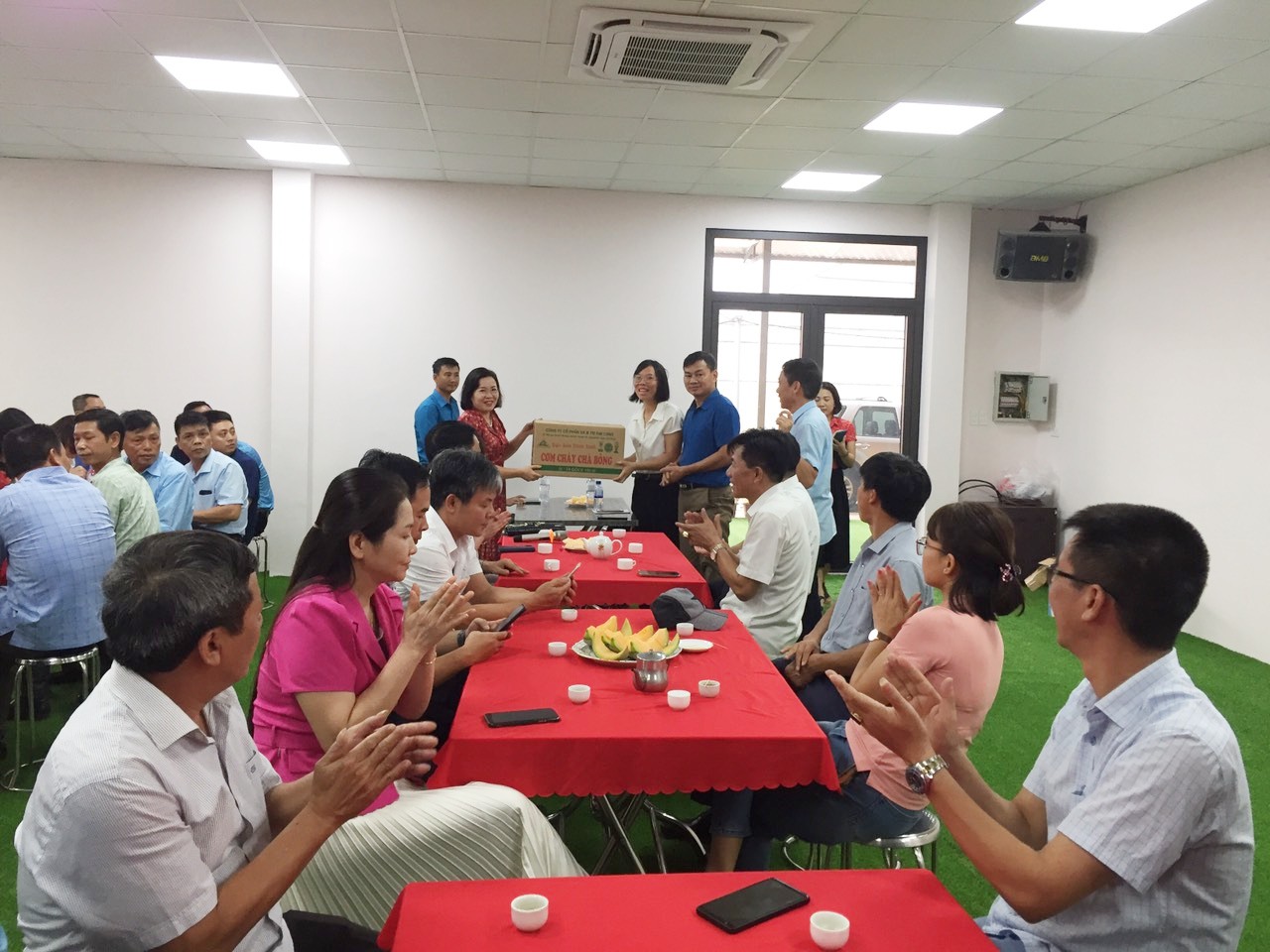 Liên minh Hợp tác xã tỉnh Tổ chức cho Lớp tập huấn Ban chỉ đạo kinh tế tập thể thăm mô hình thực tế tại Bắc Giang