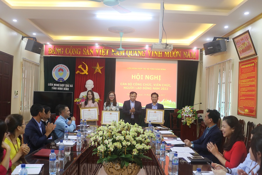 Liên minh hợp tác xã tỉnh Ninh Bình tổ chức Hội nghị cán bộ, công chức, viên chức năm 2022