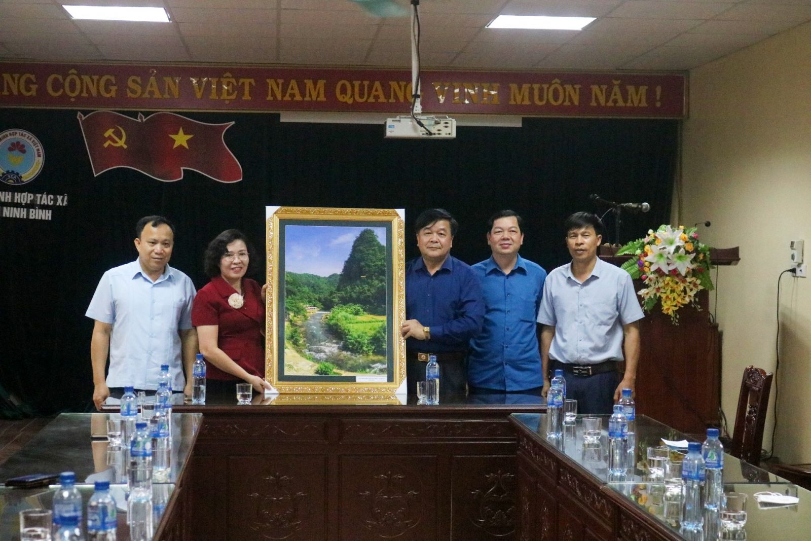 Liên minh Hợp tác xã tỉnh Ninh Bình tiếp và làm việc với Liên minh HTX tỉnh Cao Bằng